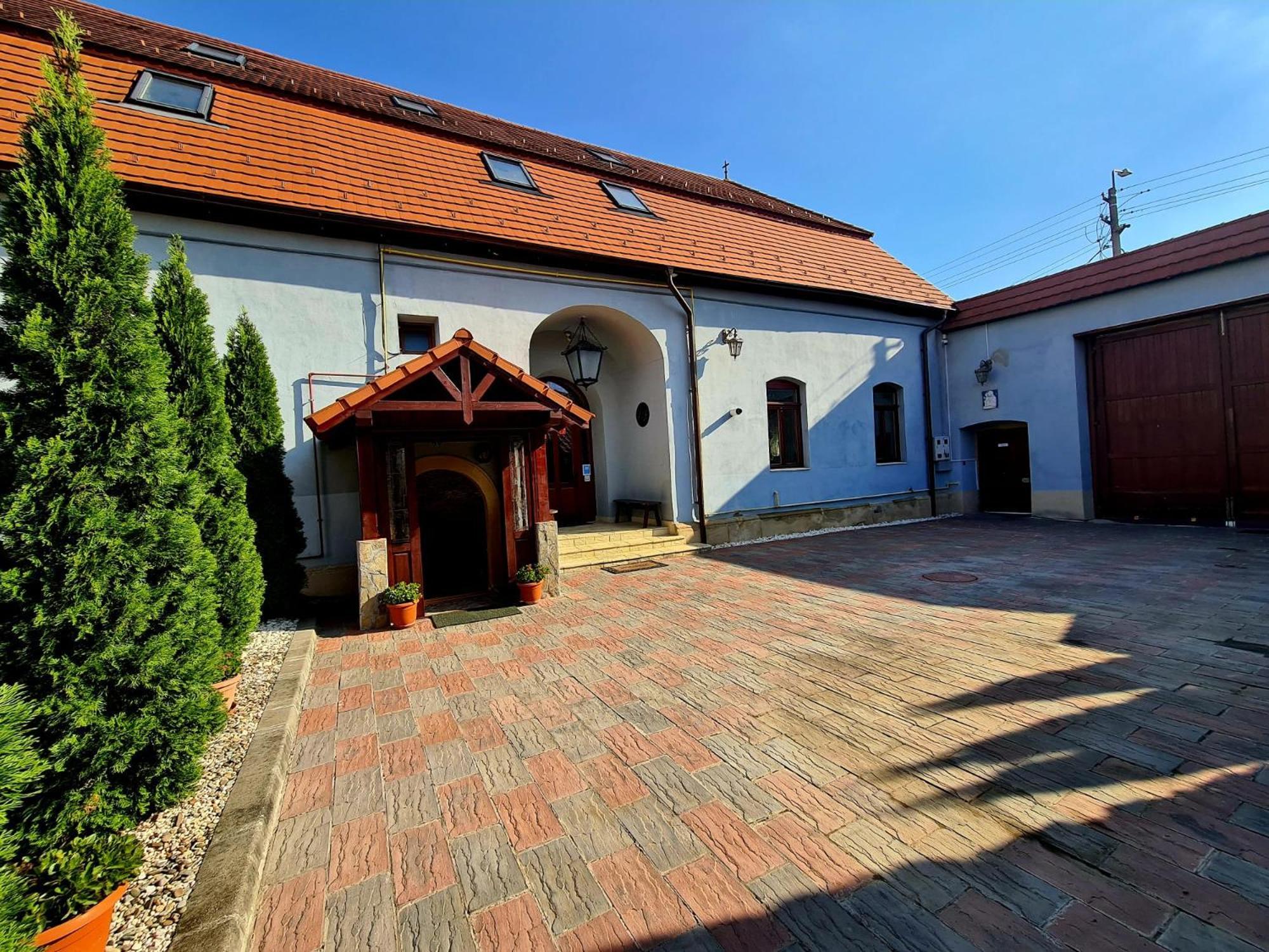 Hotel Armenopolis - Adults Only Gherla Exterior foto